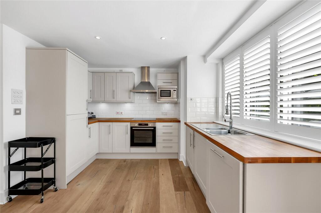 Apartment in London, St Luke's, Finsbury - View 5