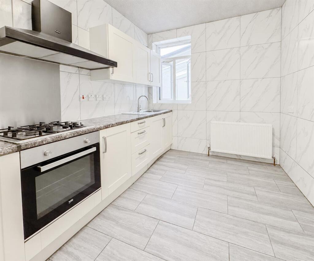 House in Tonbridge - More