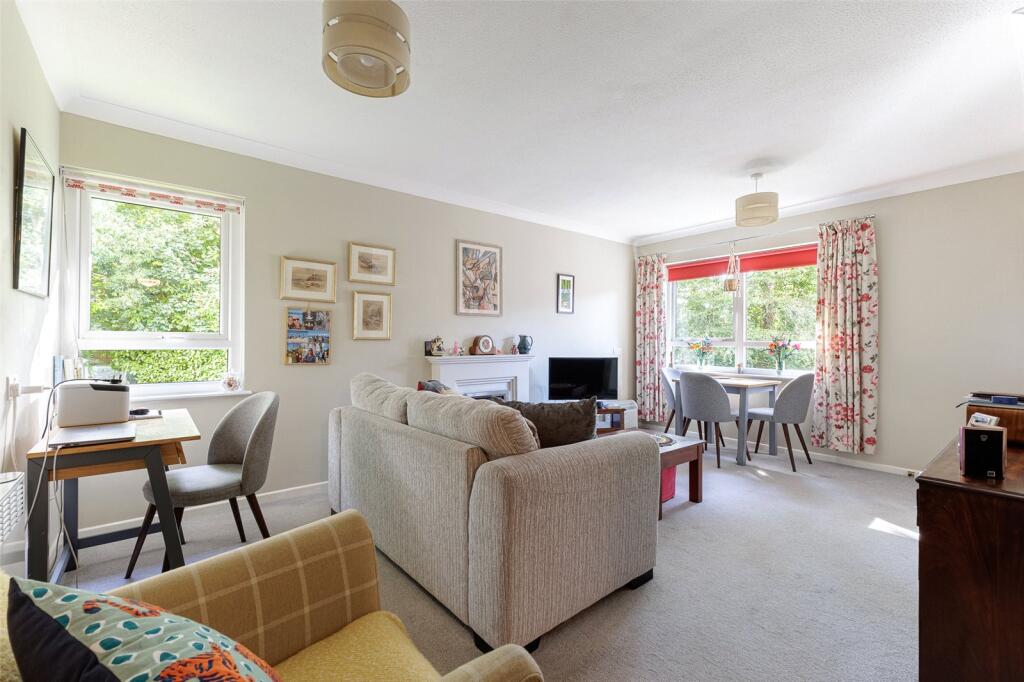 Apartment in Cardiff, Penylan - View 3