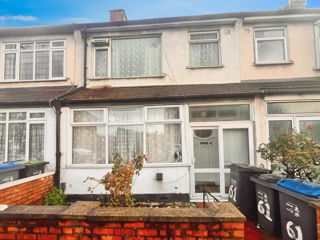 Main image of property: Thornton Road, Thornton Heath, Croydon, CR7