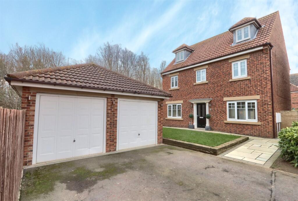 5-bed detached on Dalton Court, Redcar, £399,950