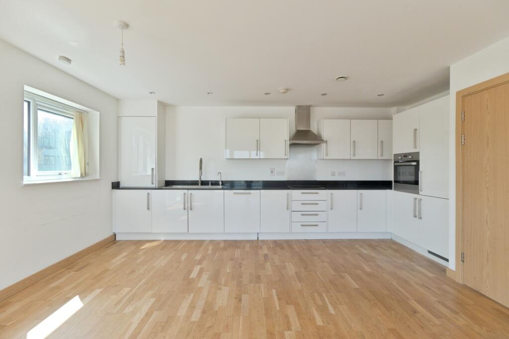 Apartment in Dartford - View 4