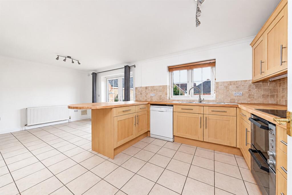 House in Reading - View 3