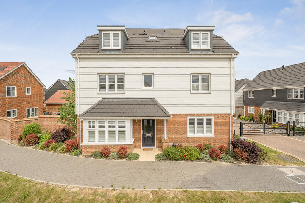 House in Tunbridge Wells, Paddock Wood