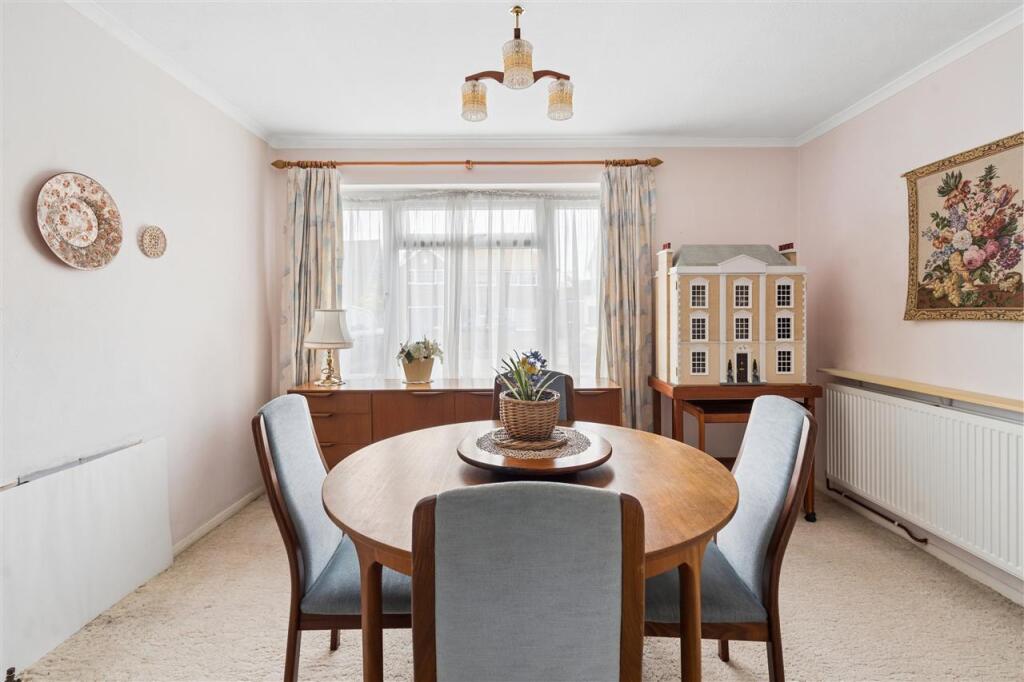 House in Denham Green, Denham - View 5