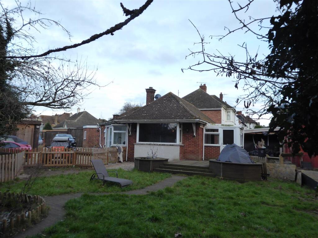 3-bed bungalow on Nethercourt Hill, Ramsgate, £450,000