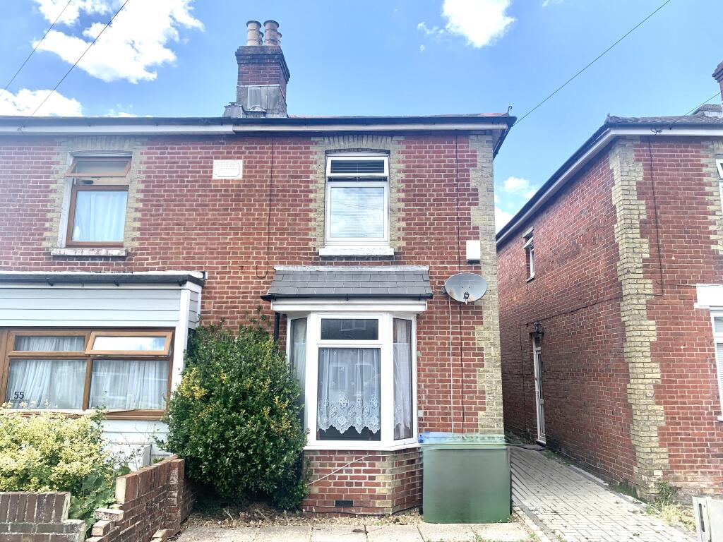 Main image of property: CLOSE TO GENERAL HOSPITAL, SO16