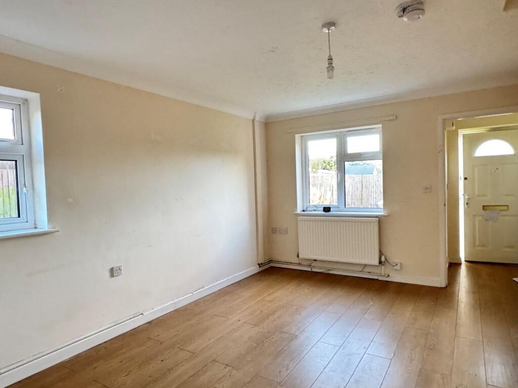6 Bell Close, Fawley, Southampton, Hampshire, SO45 1RE photo 3