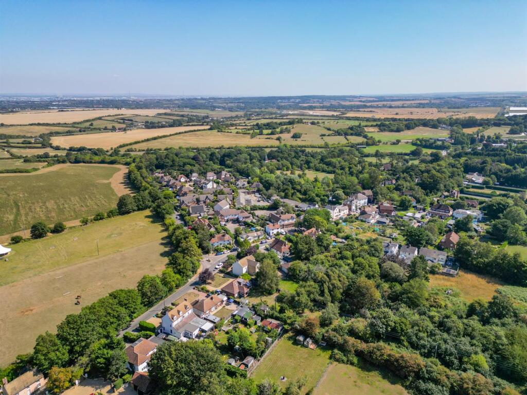 Hogs Orchard, Swanley Village photo 4