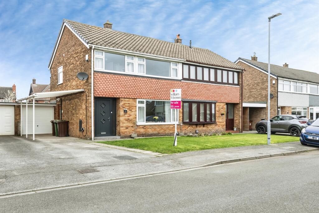 Main image of property: Ravensmead, Featherstone, Pontefract