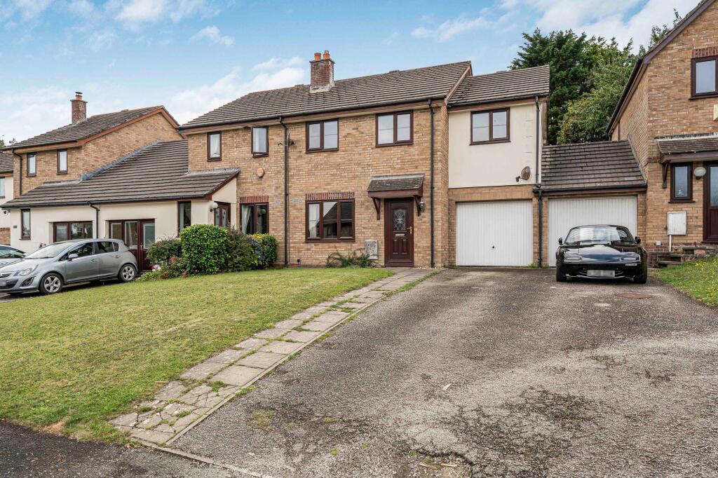 4-bed semi-detached on Evea Close, Truro, TR1, £350,000