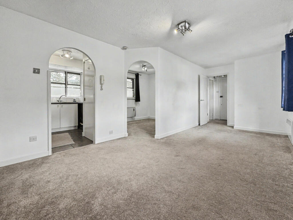 Apartment in Dartford, Kent - View 2