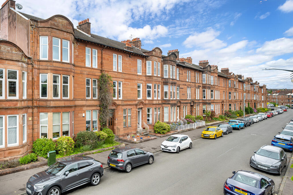 Main image of property: Flat 2/1, 48 Dinmont Road, Shawlands, Glasgow, G41