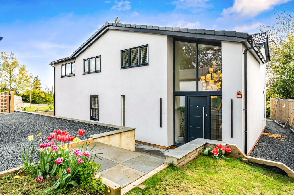 Main image of property: Fox Close, Oxford, OX44