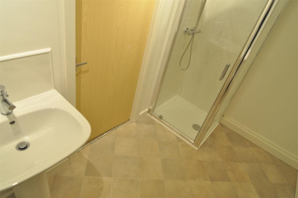 Apartment in Sheffield - View 5