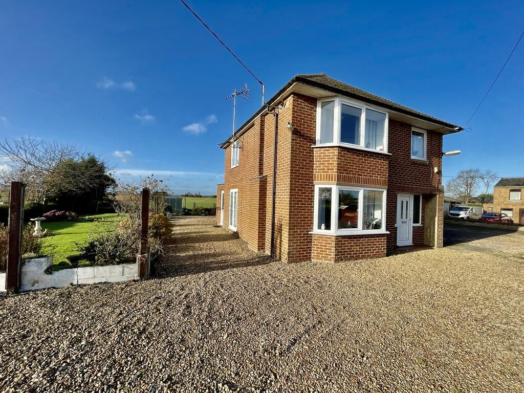 26, Station Road, Gedney Hill photo 2