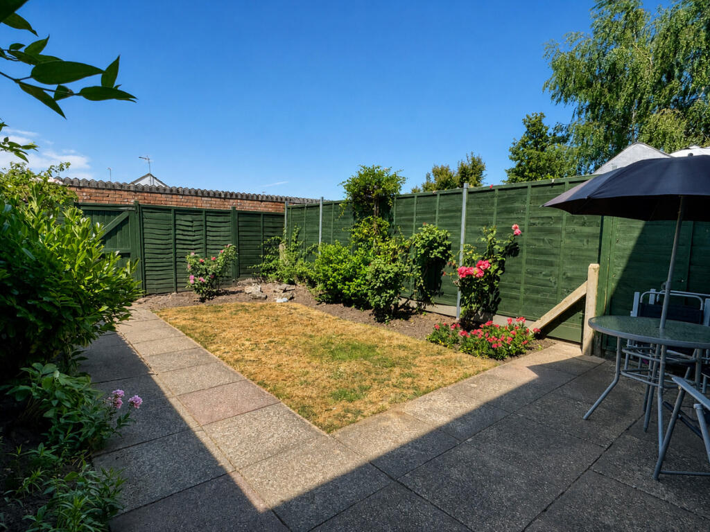 House in Ferndown, Tricketts Cross - View 2