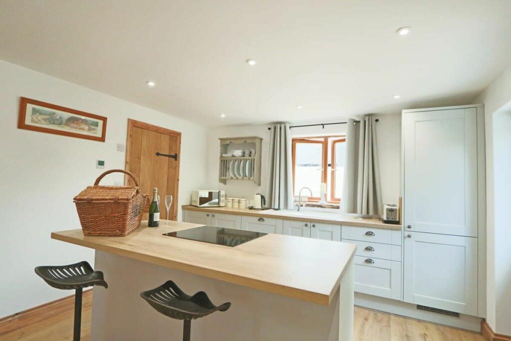 1 bedroom cottage for rent