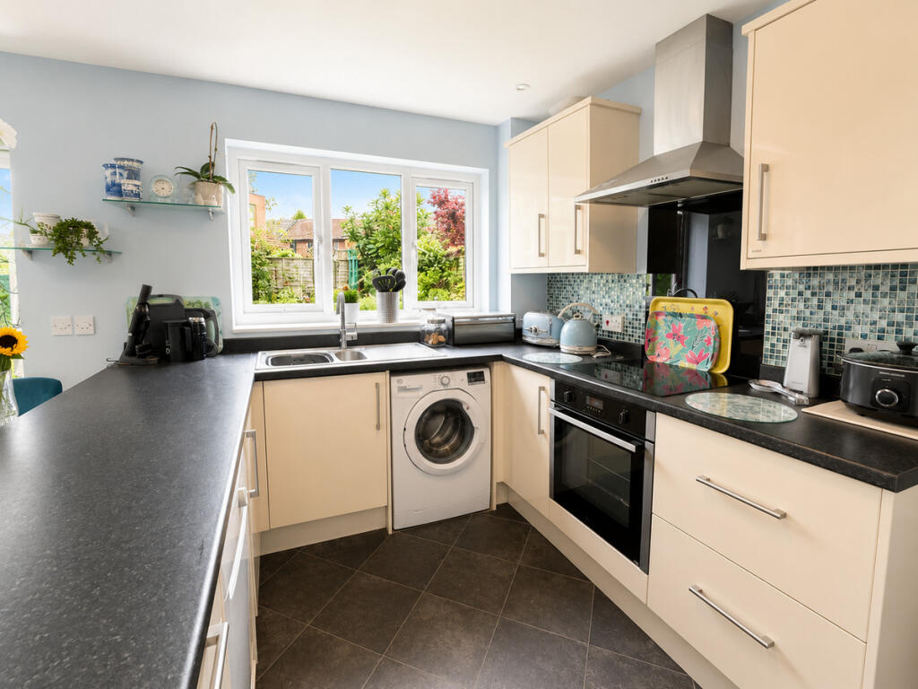 House in Bristol, Bradley Stoke - View 5