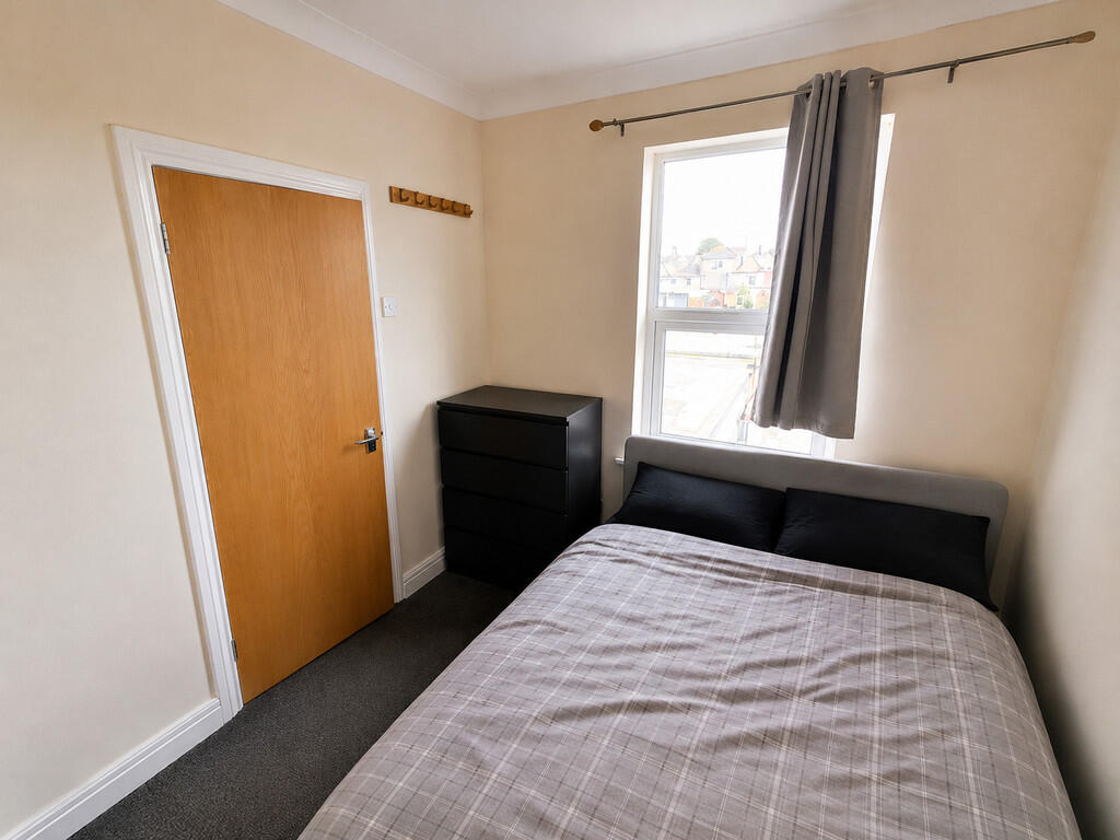 House in Gosport, Camdentown - View 5