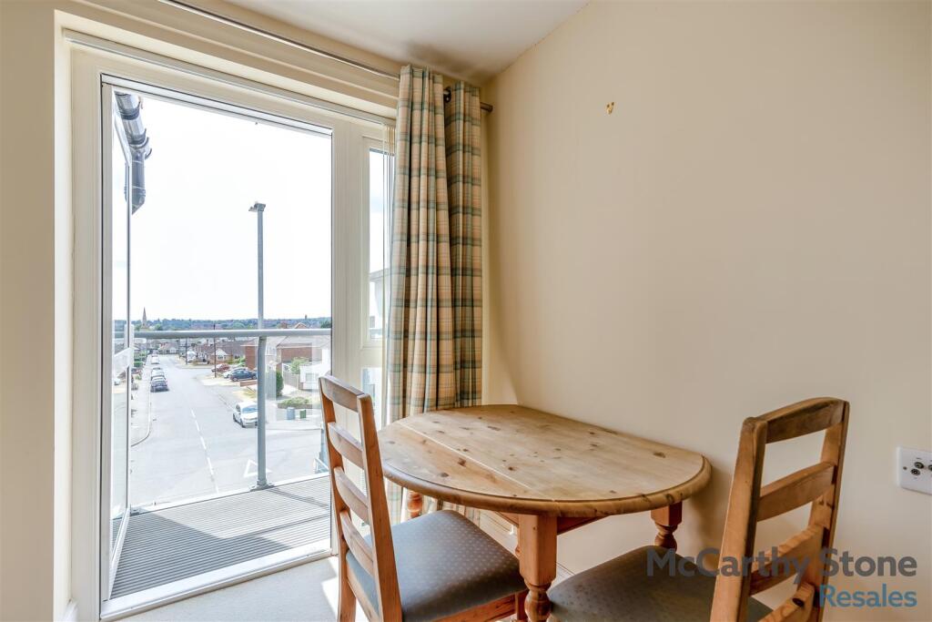 Apartment in Northampton, Sunnyside, Kingsthorpe - View 5