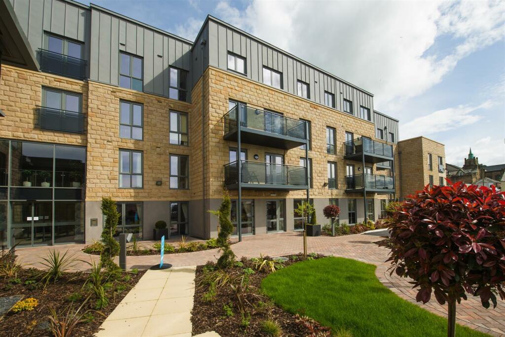 1-bed flat on 142 Greaves Road, Lancaster, £135,000
