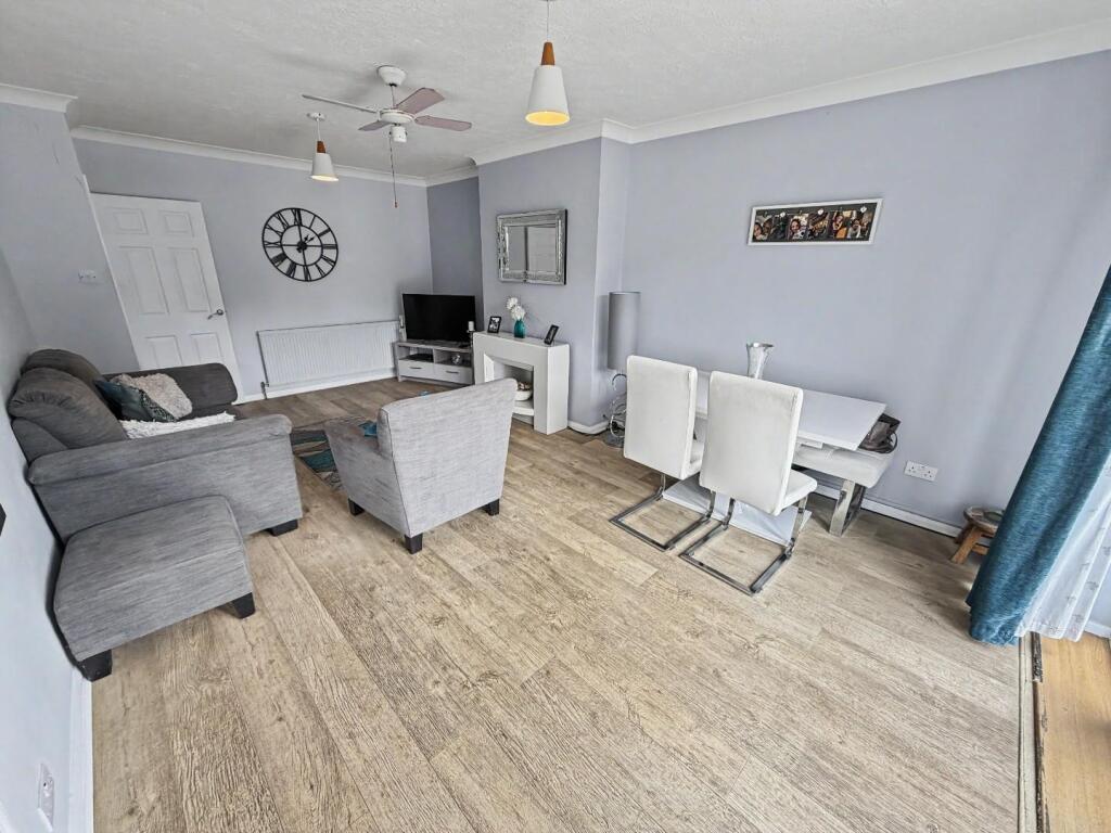 House in Rugby, Hillmorton - View 4