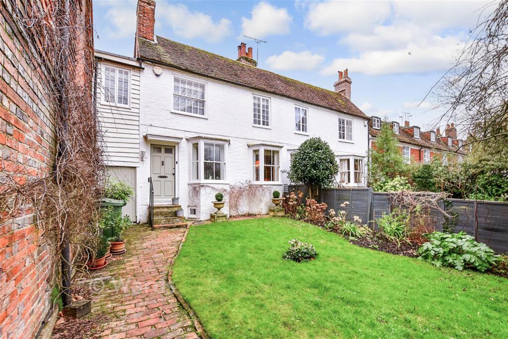 Main image of property: High Street, Tenterden, Kent