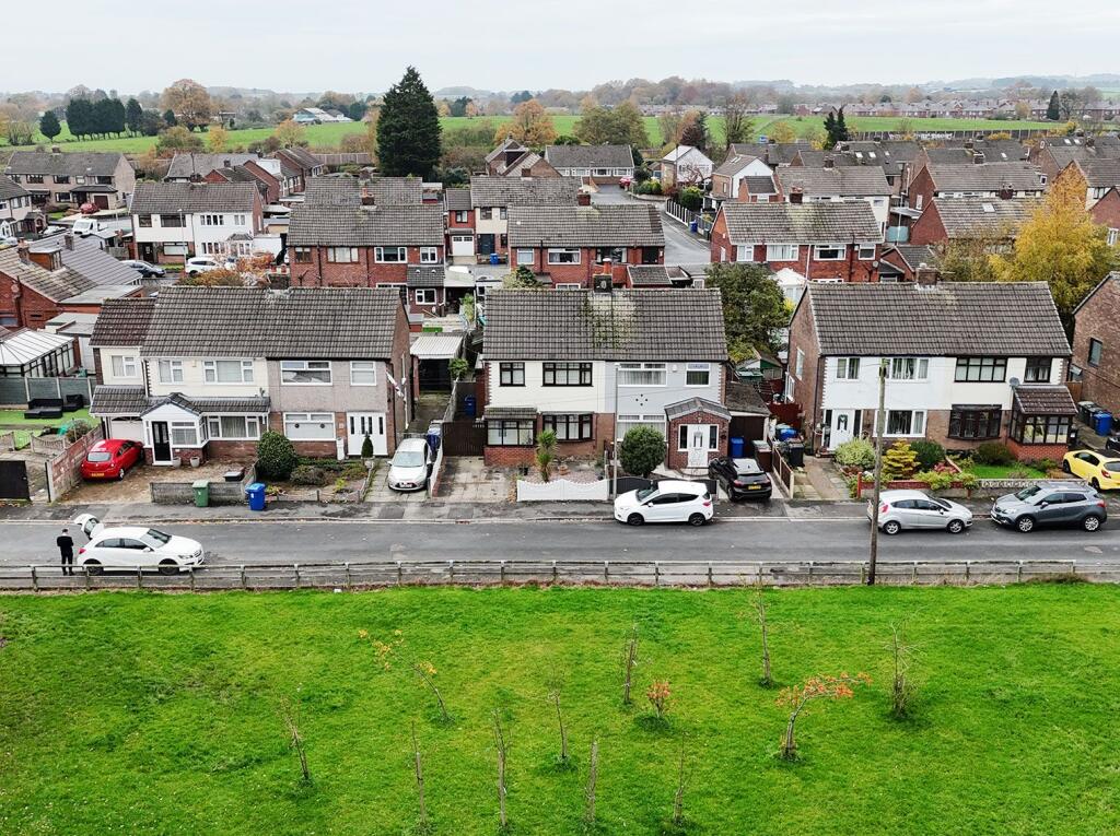 Main image of property: Kinder Grove, Ashton-in-Makerfield, Wigan, WN4 0LR