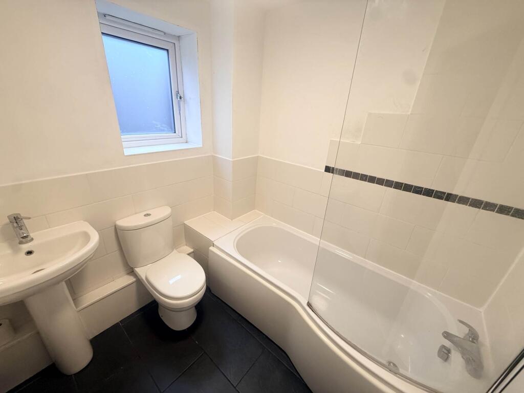 Apartment in Warrington - View 4