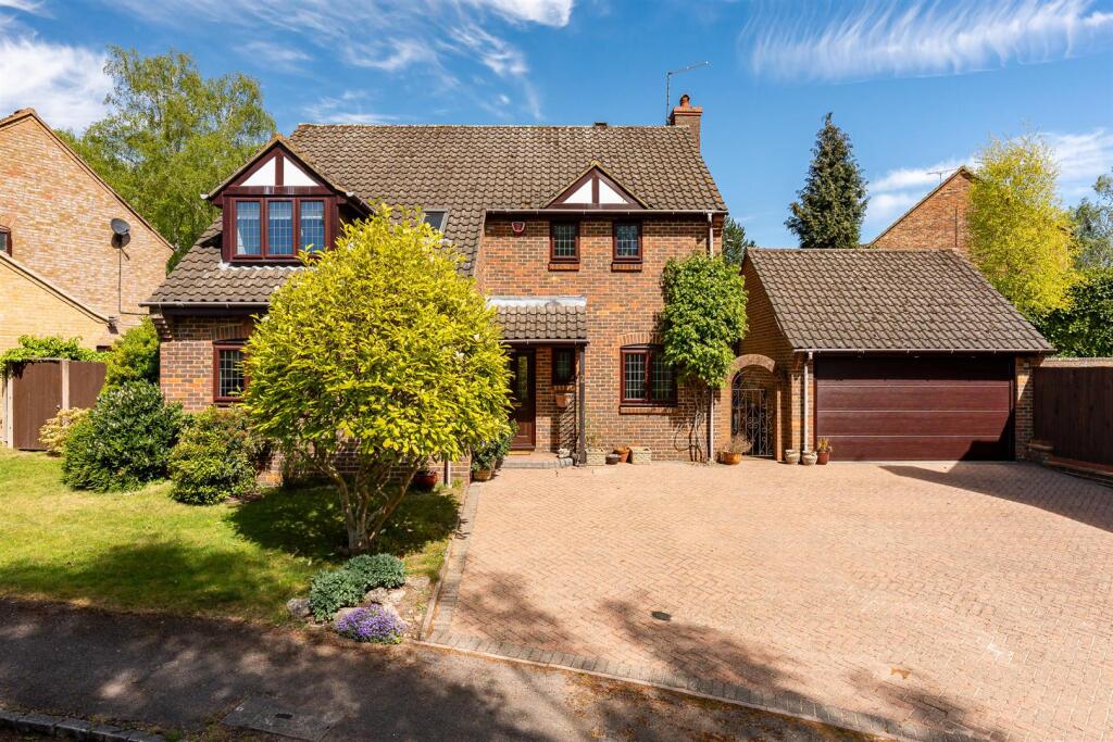 Main image of property: Heathlands, Welwyn