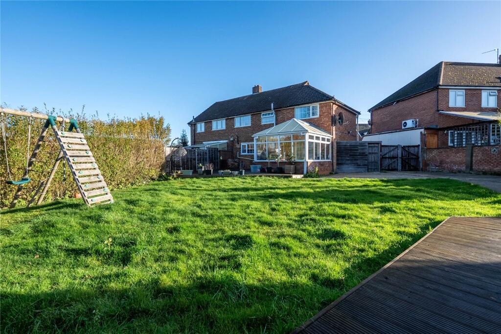 The Retreat, Dunstable, Bedfordshire, LU5 photo 3
