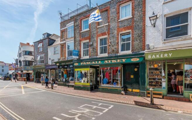 Historic retail/commerical and accommodation space