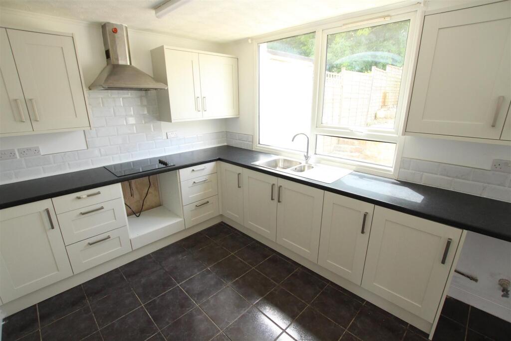 Longueville Court, Northampton - View 3