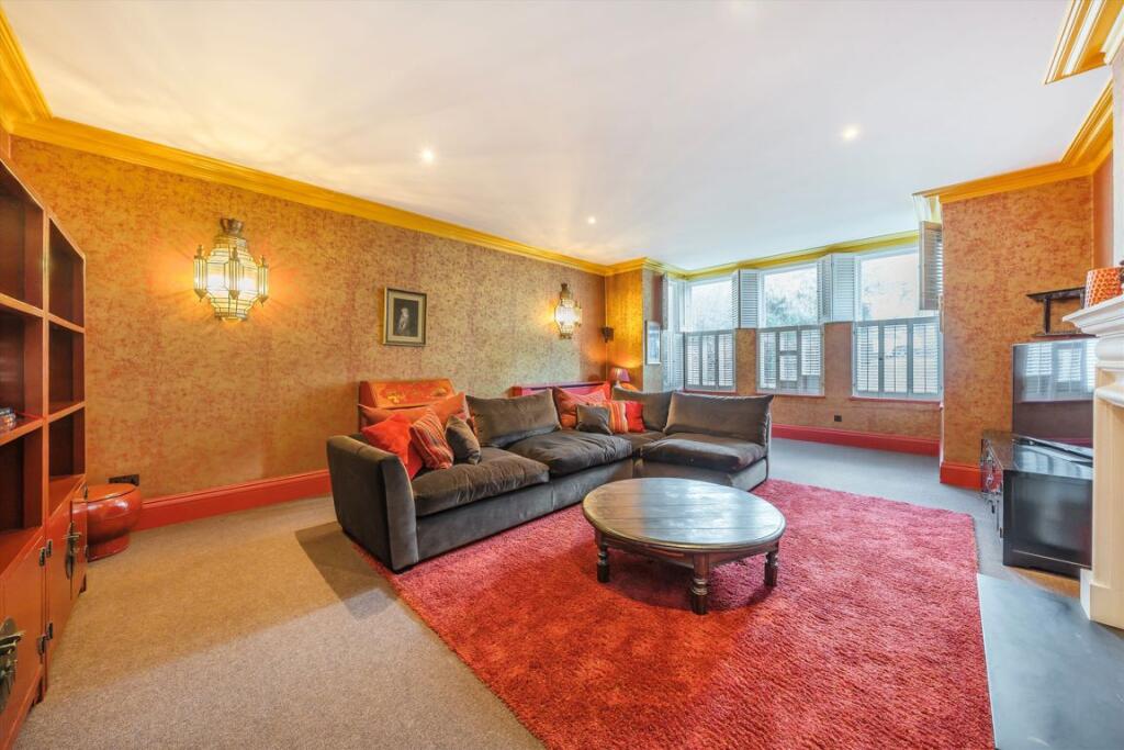 House in London - View 2