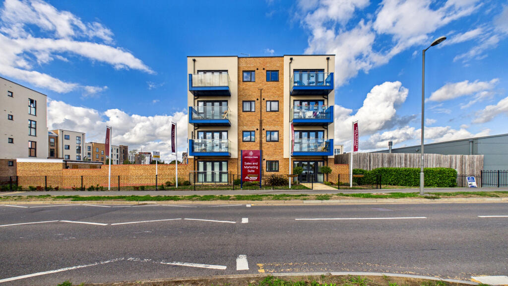 Main image of property: Farmingdale Close, Aylesbury, Buckinghamshire