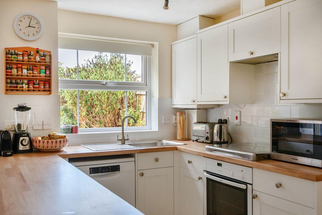 House in Winchester, Nob's Crook, Colden Common - View 4