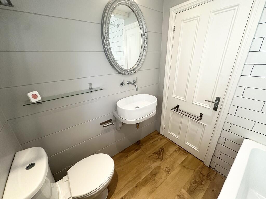 Apartment in Bradford, Simpson Green, Greengates - More