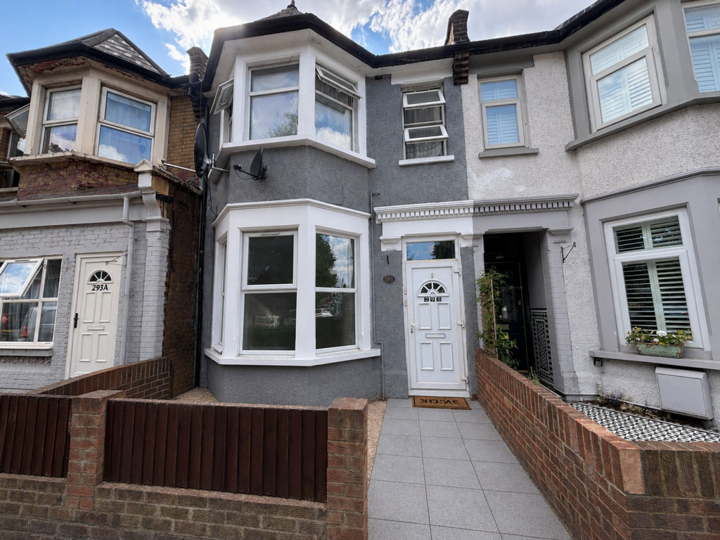 Main image of property: Chingford Road, London, E17