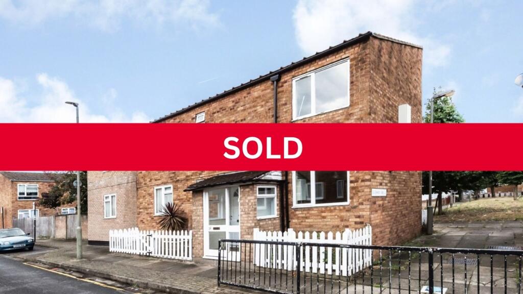 Main image of property: Evesham Way, London, Greater London, SW11 5QX
