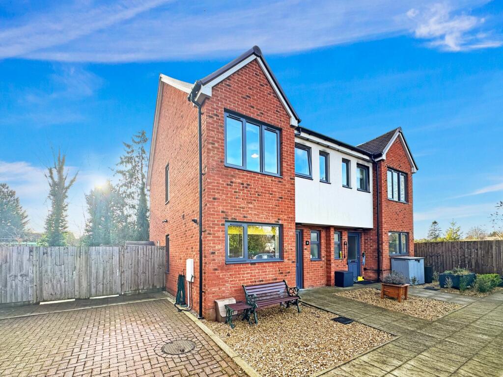 House in Amersham - More