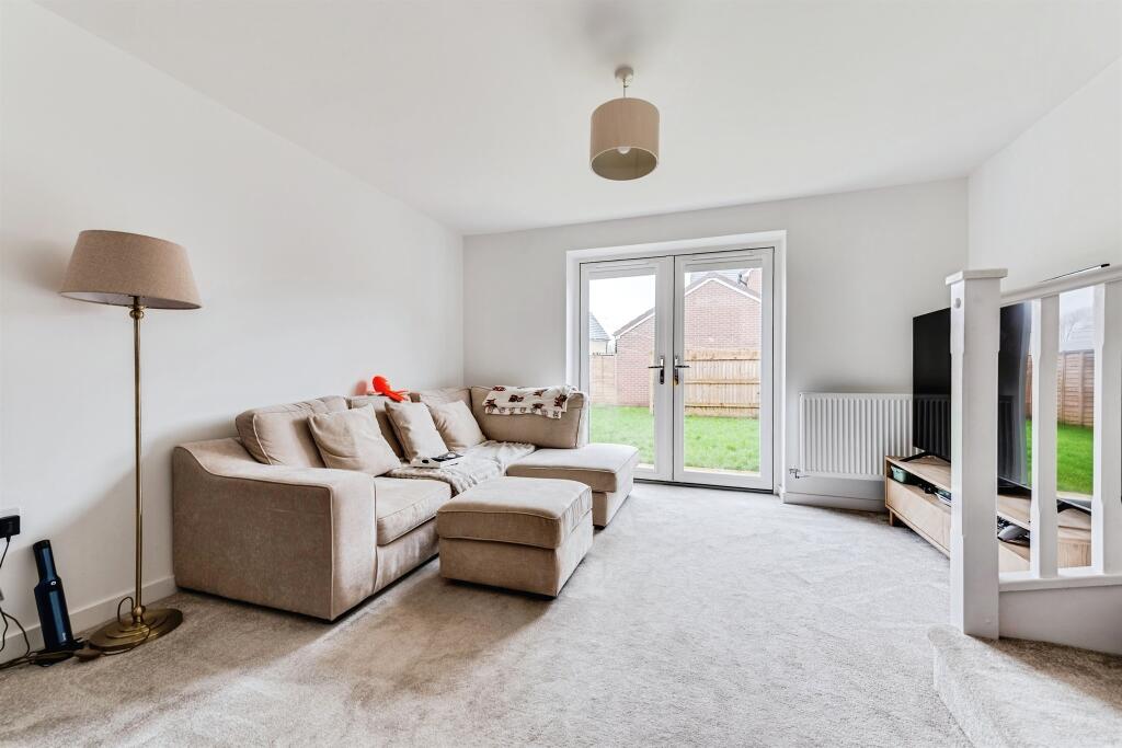 Brimstone Road, Swindon photo 4