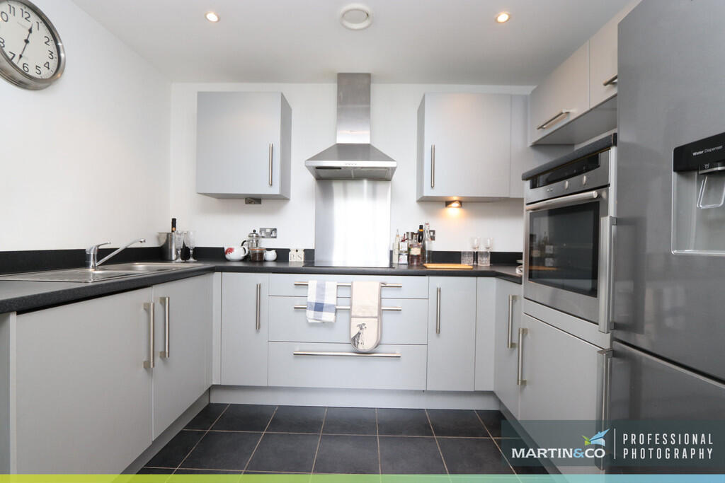 Apartment in Cardiff, Windsor Quay, Grangetown - View 3