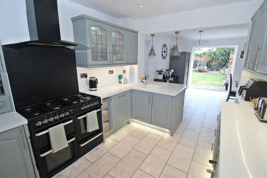 House in Westoning, Central Bedfordshire - View 3