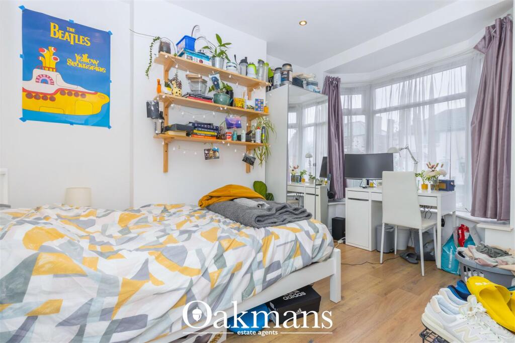 6 bedroom house for rent