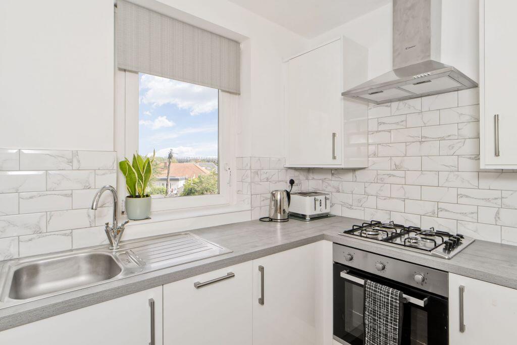 Apartment in Edinburgh - View 3