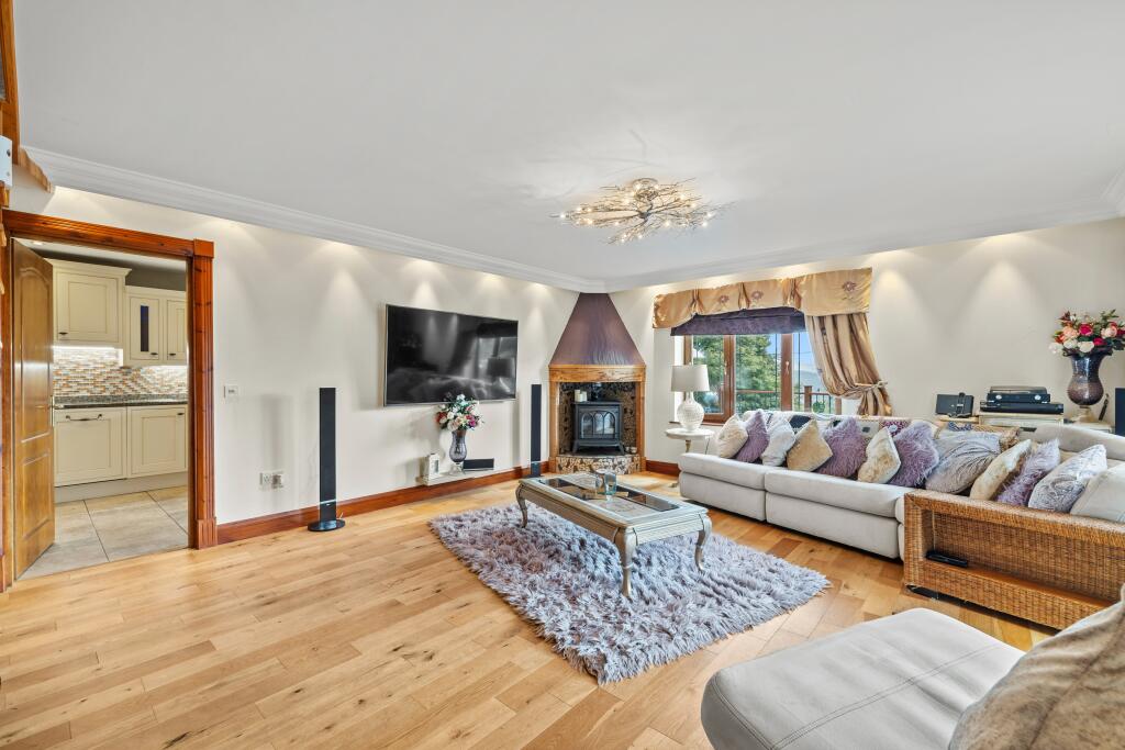 House in Swansea, Bon-y-maen - View 2