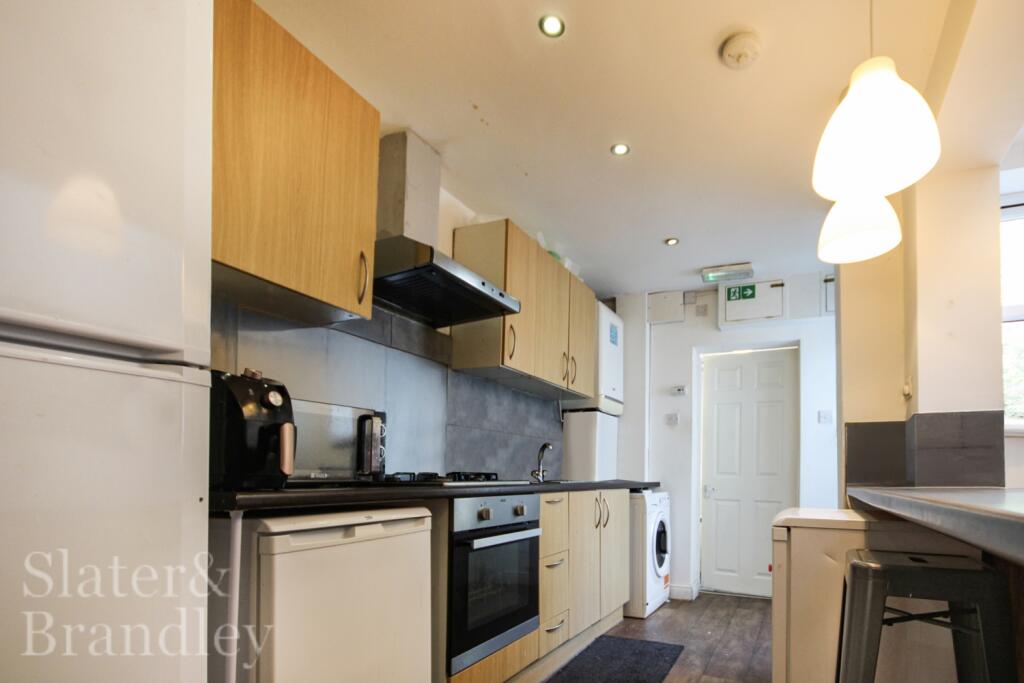1 bedroom house share for rent