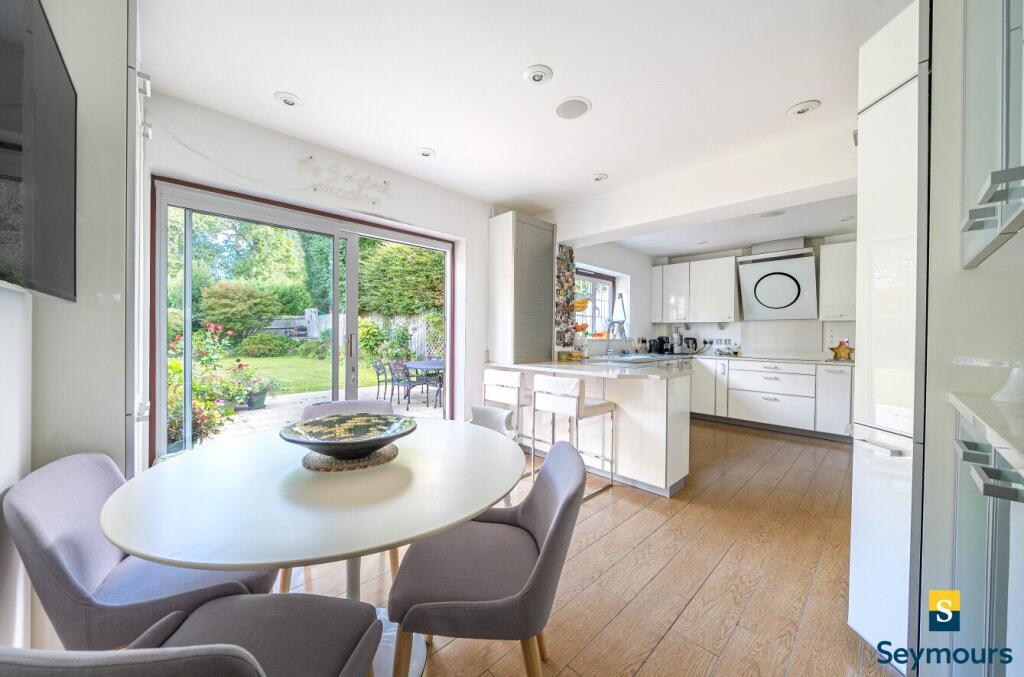 House in Guildford, St. Martha - View 4
