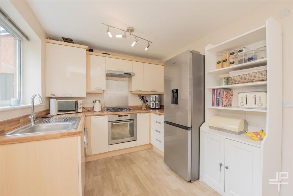 House in Leigh, Bedford - View 3